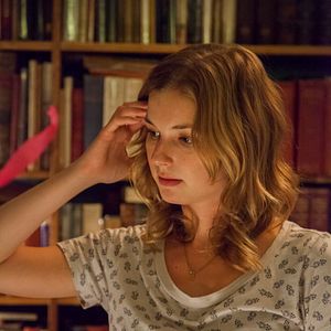 Bilder The Girl In The Book