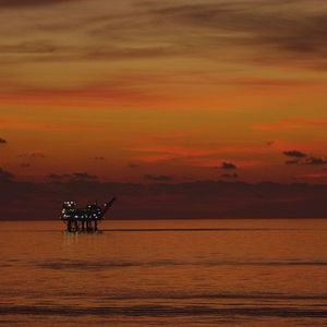 Bilder Dead Slow Ahead