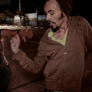 Bilder Waiting for B.