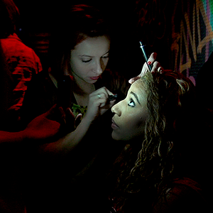 Bilder Waiting for B.