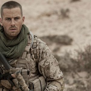 Bilder Überleben - Ein Soldat kämpft niemals allein