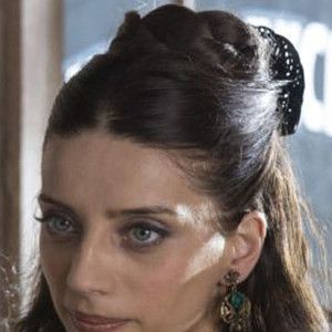 Bilder Angela Sarafyan