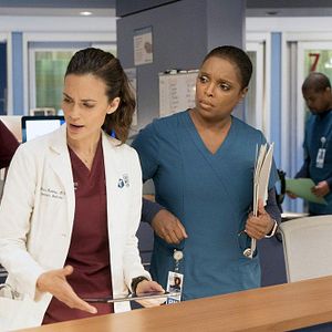 Bilder Torrey DeVitto