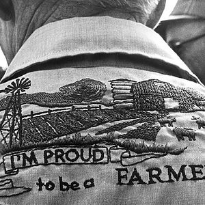 Bilder Look and See: A Portrait of Wendell Berry