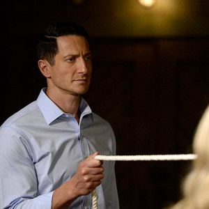 Bilder Sasha Roiz