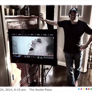 Bilder Girl on the Edge