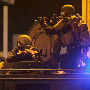 Bilder Do Not Resist - Police 3.0