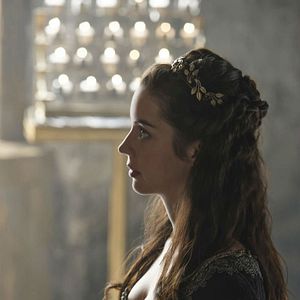 Bilder Adelaide Kane