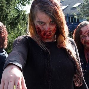 Bilder Beyond The Call To Duty - Elite Squad Vs. Zombies