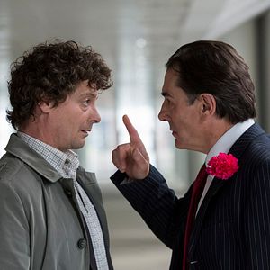 Bilder Inspektor Jury spielt Katz und Maus