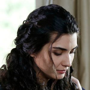 Bilder Tuba Büyüküstün