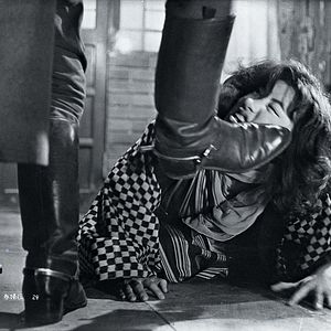 Bilder Nackt & verdammt