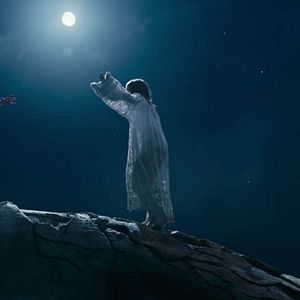 Bilder Dragon - Love Is a Scary Tale