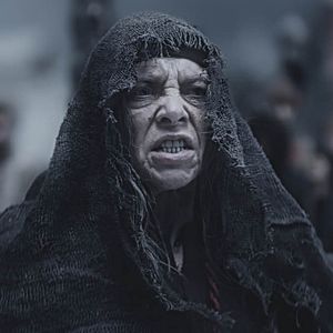 Bilder Dragon - Love Is a Scary Tale