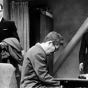 Bilder Die Bösen schlafen gut