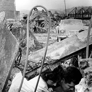 Bilder Die Bösen schlafen gut