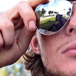 Bilder I Am Another You