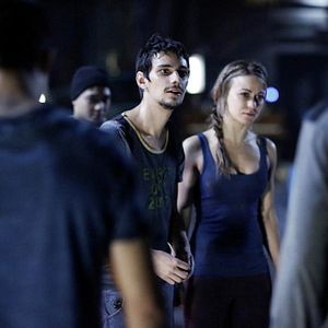 Bilder Devon Bostick