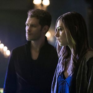 Bilder Phoebe Tonkin