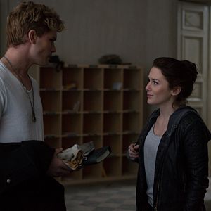 Bilder Jeremy Irvine