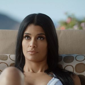 Bilder For Sale - Haus mit Pool und Leiche