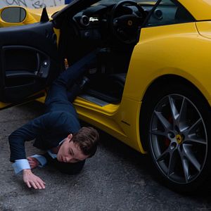 Bilder For Sale - Haus mit Pool und Leiche