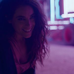 Bilder The Girl From The Song