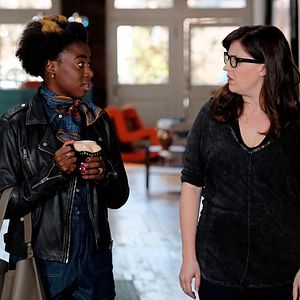 Bilder Kirby Howell-Baptiste