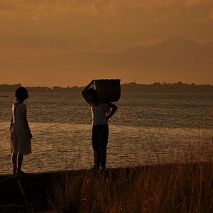 Bilder Cada Vez Mais Longe