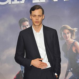 Bilder Bill Skarsgård