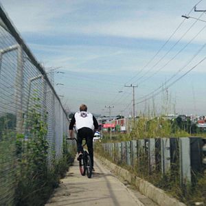 Bilder Lightning Falls Behind