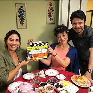 Bilder Sen Kiminle Dans Ediyorsun