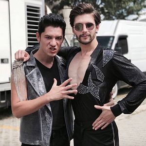 Bilder Sen Kiminle Dans Ediyorsun