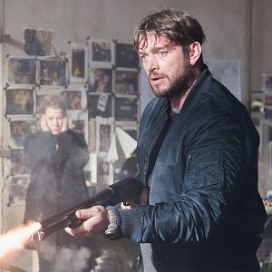 Bilder Dengler - Die schützende Hand