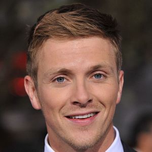 Bilder Charlie Bewley