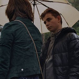 Bilder Vind Die Domme Trut En Gooi Haar In De Rivier