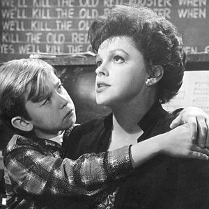 Bilder Ein Kind wartet