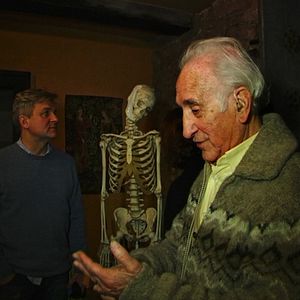 Bilder Muchos hijos, un mono y un castillo