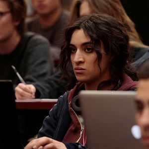 Bilder Camélia Jordana