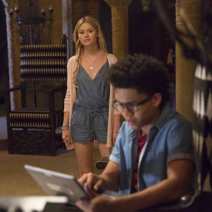 Bilder Virginia Gardner