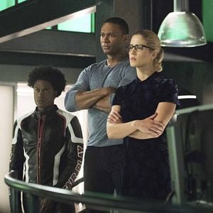 Bilder Emily Bett Rickards