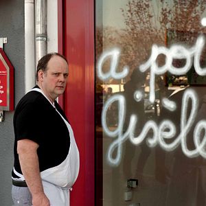 Bilder Ein Dorf zieht blank