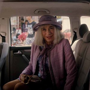 Bilder Mrs. Mills von nebenan