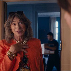 Bilder Mrs. Mills von nebenan