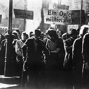 Bilder Die Dreigroschenoper