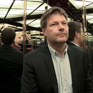 Bilder Following Habeck