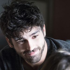 Bilder Famous In Love