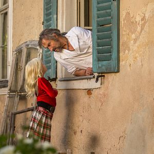 Bilder Allein unter Schwestern