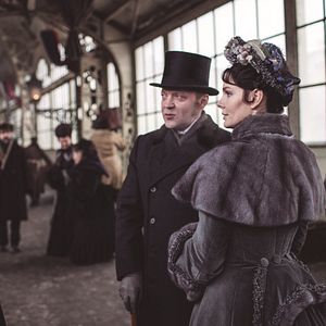 Bilder Anna Karenina: Istoriya Vronskogo