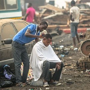 Bilder Welcome To Sodom - Dein Smartphone ist schon hier